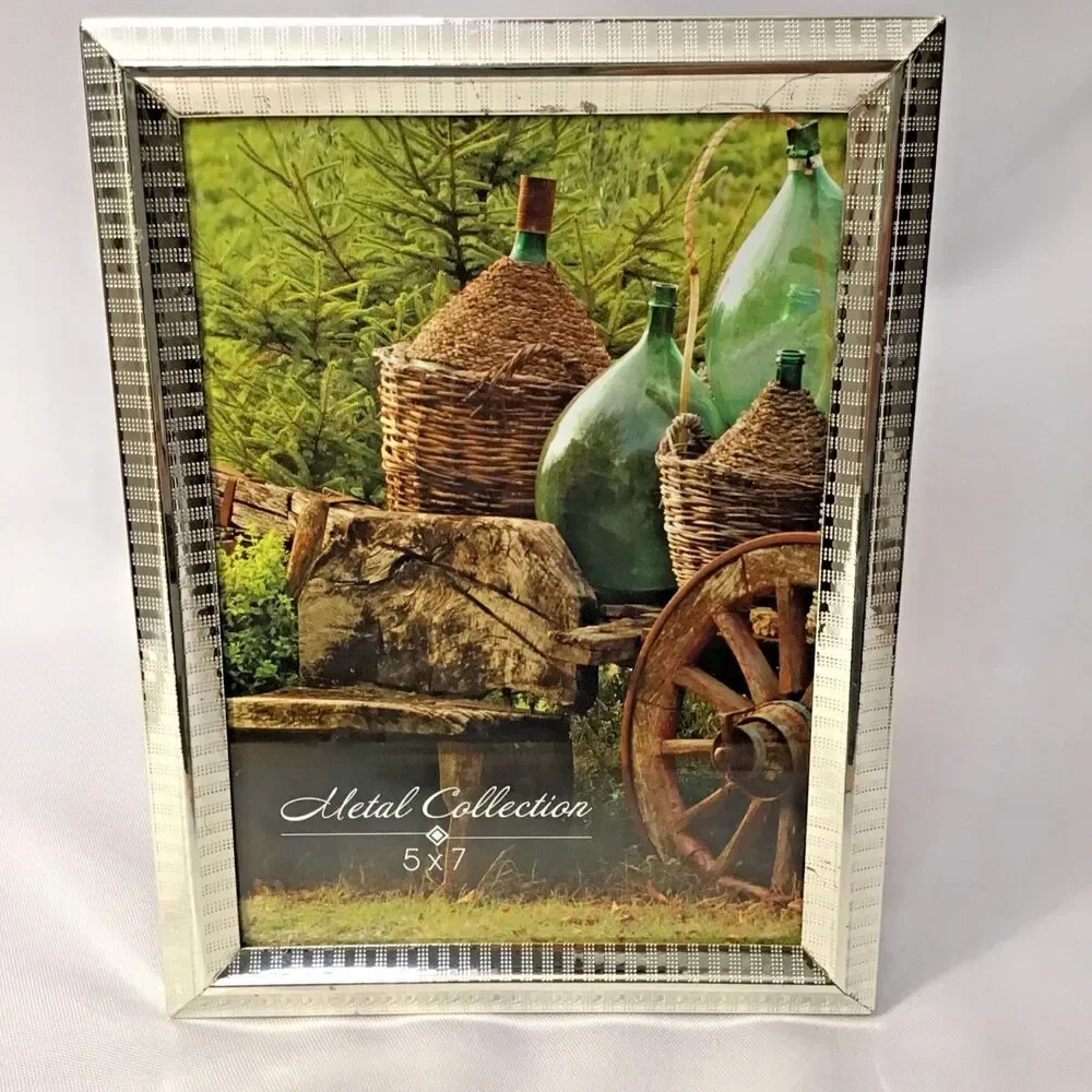 Silver-Tone Textured Metal 5x7 Photo Picture Frame